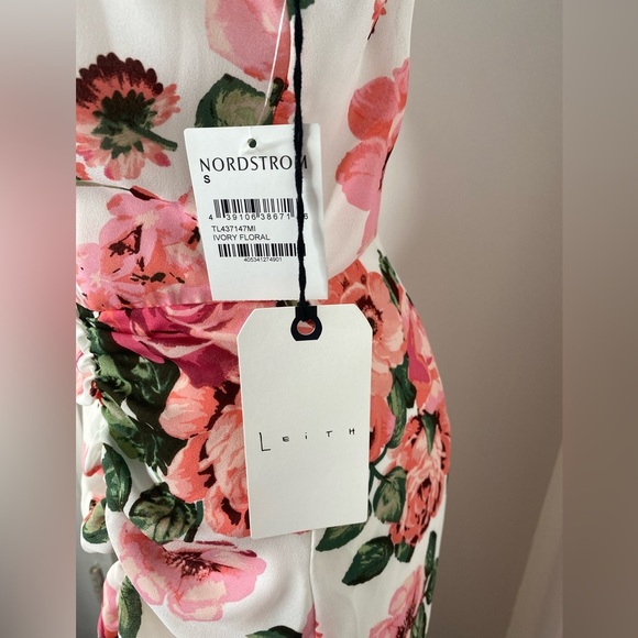 LEITH Nordstrom NWT Pink Floral Ruched Ruffled Midi Dress - Picture 2 of 7